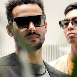 Otsu Occasus | Lunettes De Soleil Carrées Rétro à Verres Noirs Polarisés -Chapeau Fawler en ligne rst spring 23 otsu sunglasses square blackblack 1c