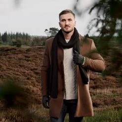 Sidegren Hiems | Écharpe Noire En Coton Recyclé 8 Sidegren Hiems | Écharpe Noire En Coton Recyclé -Chapeau Fawler en ligne ste hiems scarves hats and gloves collection 26413 26461 rinalds 1x1 3