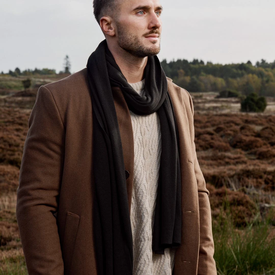 Sidegren Hiems | Écharpe Noire En Coton Recyclé 2 Sidegren Hiems | Écharpe Noire En Coton Recyclé – Image 2