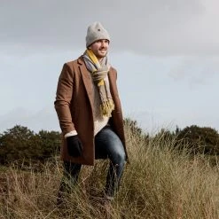 Fawler Hiems | Bonnet Gris à Revers En Laine Recyclée 9 Fawler Hiems | Bonnet Gris à Revers En Laine Recyclée -Chapeau Fawler en ligne ste hiems scarves hats and gloves collection 26446 26420 26409 rinalds 1x1 4